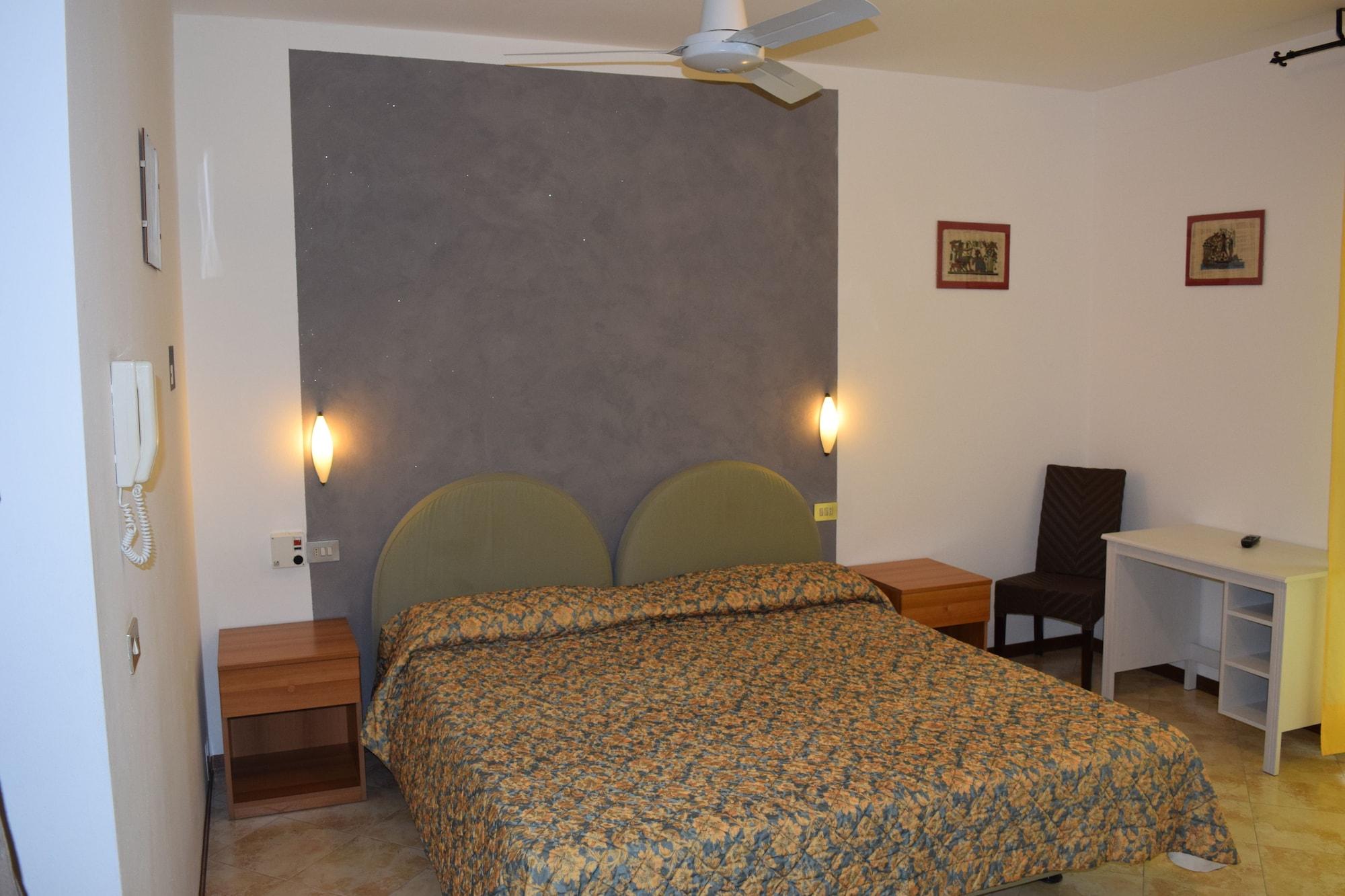 Hotel Casa Popi Μαλτσεζίνε Εξωτερικό φωτογραφία