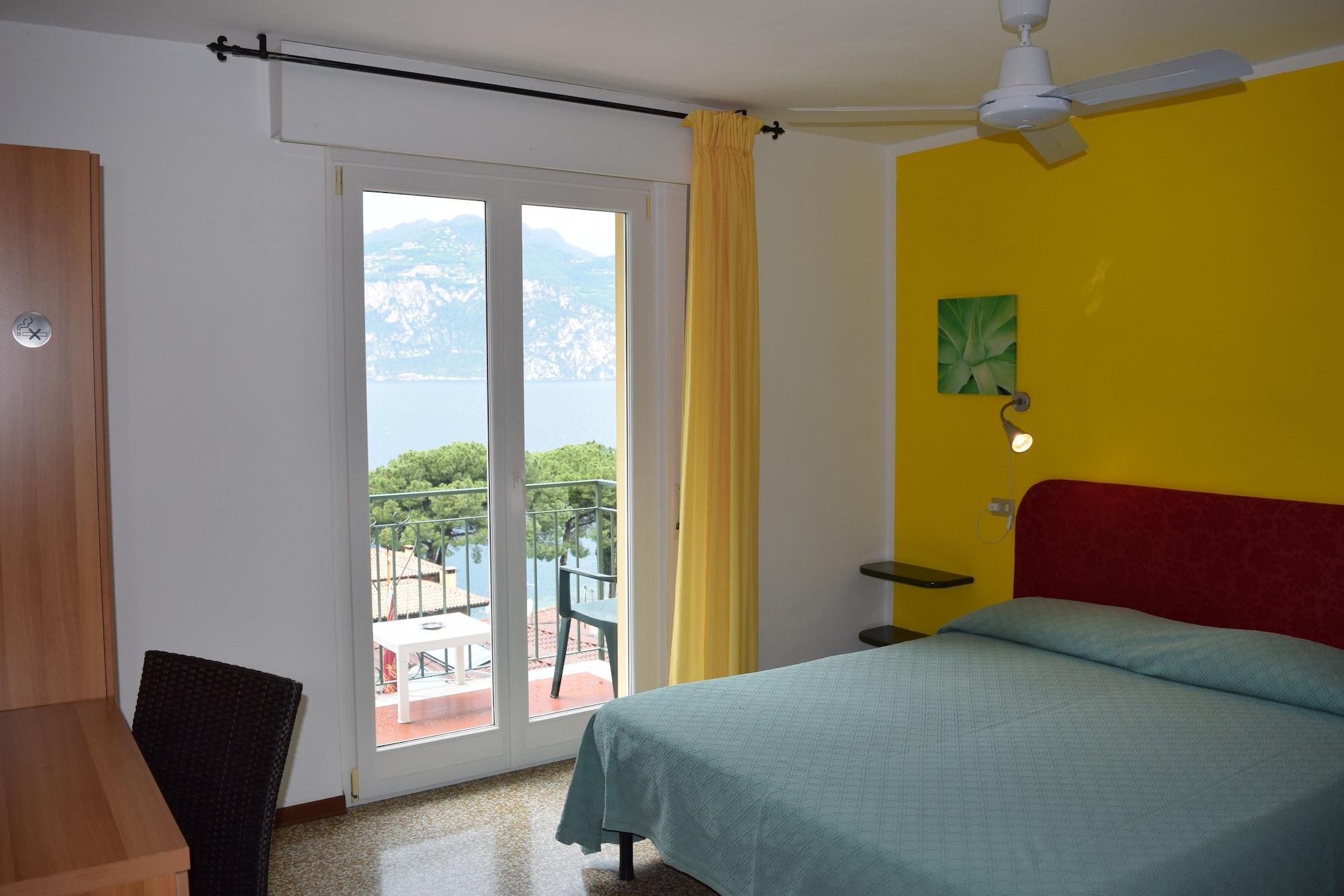 Hotel Casa Popi Μαλτσεζίνε Εξωτερικό φωτογραφία