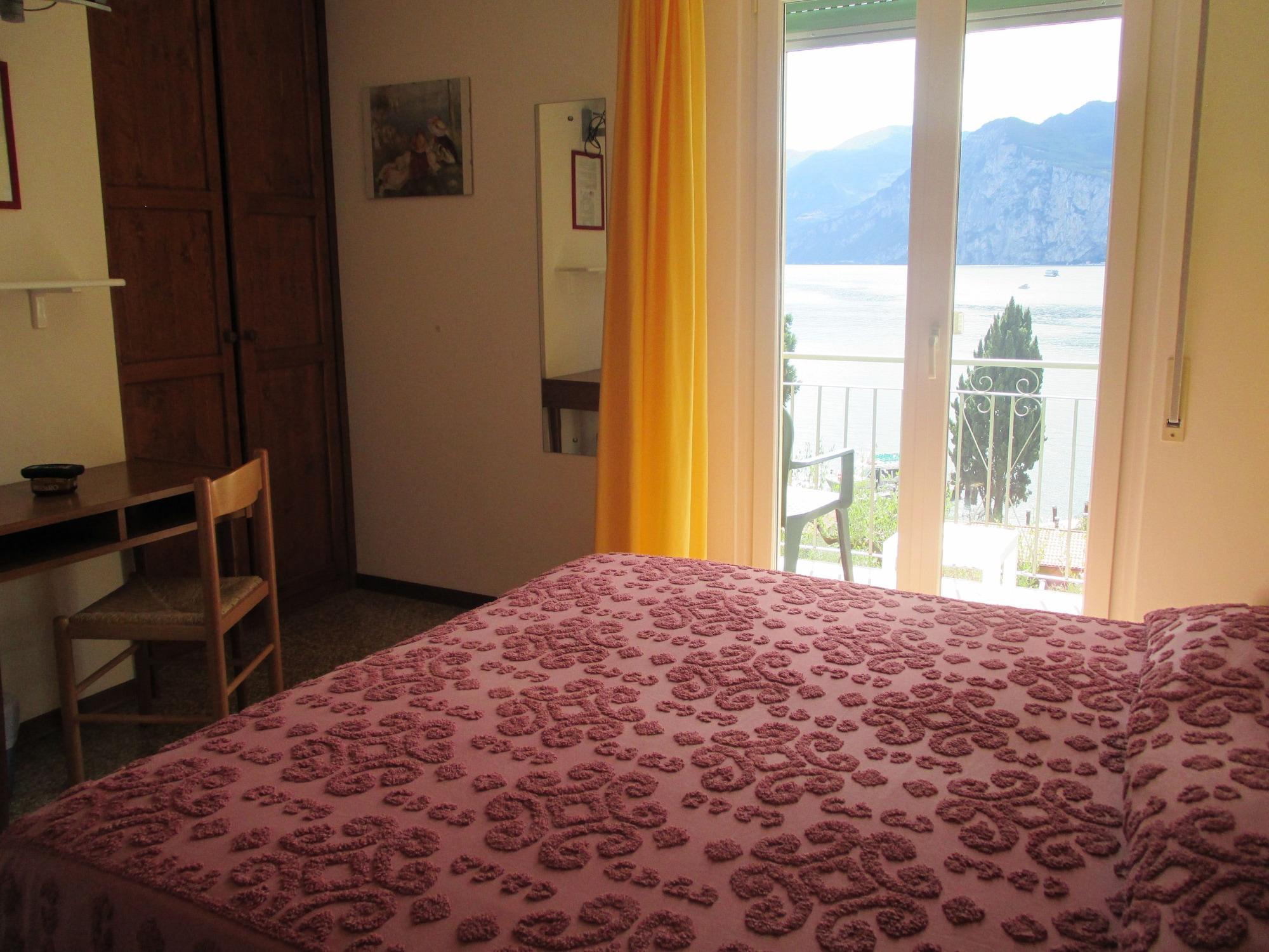 Hotel Casa Popi Μαλτσεζίνε Εξωτερικό φωτογραφία