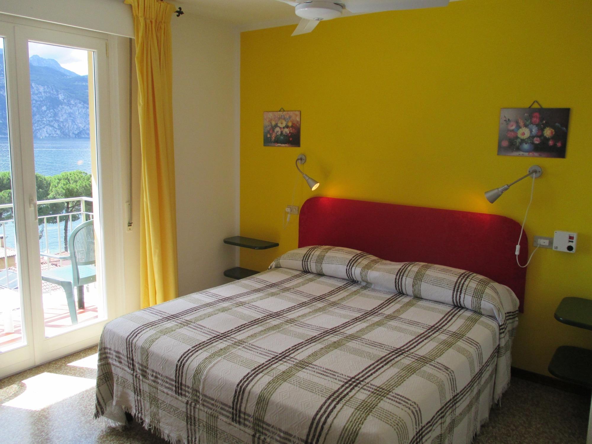 Hotel Casa Popi Μαλτσεζίνε Εξωτερικό φωτογραφία